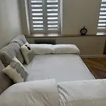 K73urbannest شقة *