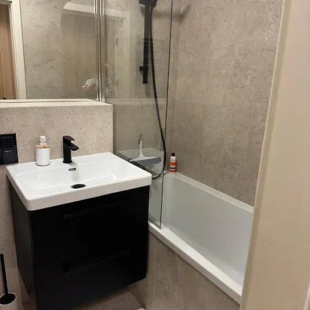 K73urbannest Apartment